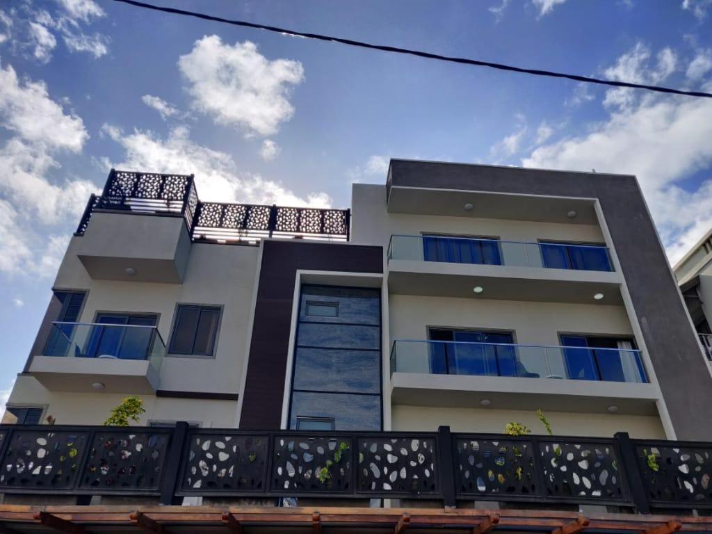 Shanti Haveli Beachfront Apartments Flic-en-Flacq Zewnętrze zdjęcie